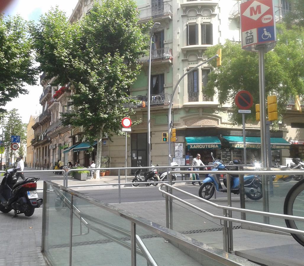 Estudio Con Balcon Plaza Espana Barcelona Luaran gambar